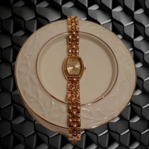 Women's 18k Gold Plated Tank Panther Link Bracelet Watch